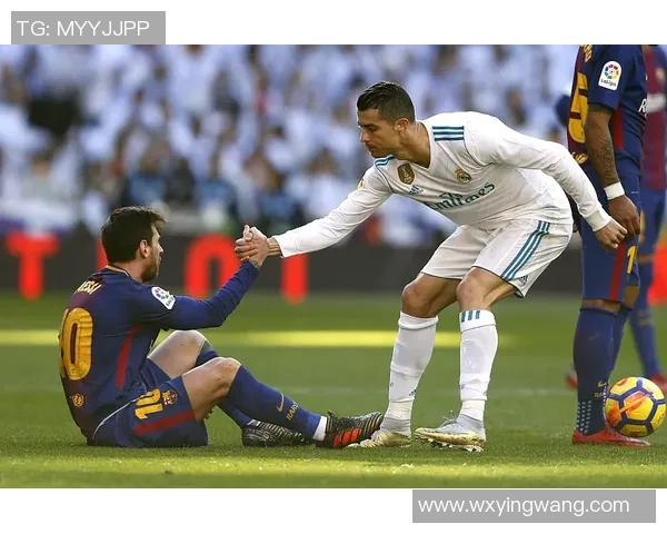 汉密尔顿与邓迪的激烈对决揭示足球战术与团队合作的精彩瞬间